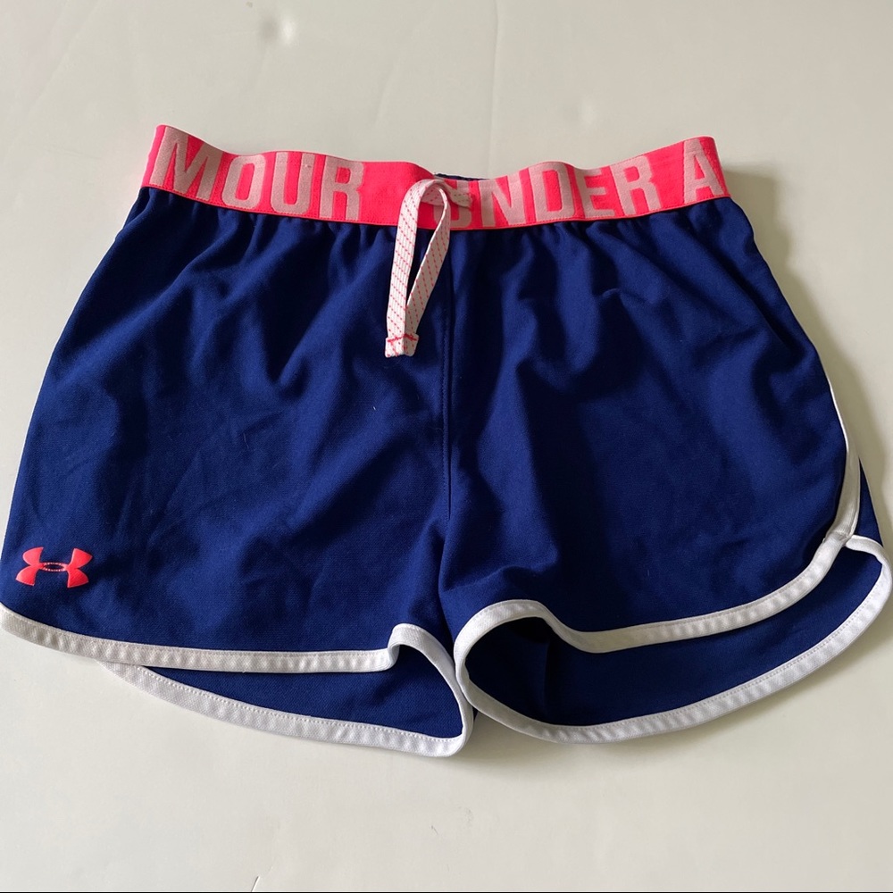 Under Armour play up Shorts